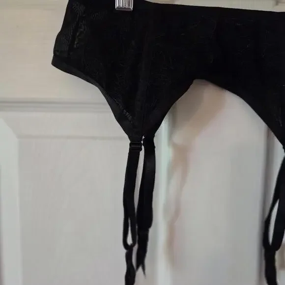 Sexy Black Garter Belt with Lace and Faux Leather - Déesse Collection - Size 14 - Picture 3 of 6